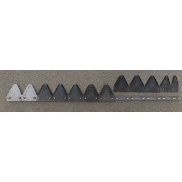 MD 9' RH UPS-able (headless) fine top serrated head segment, OEM# 129021; C-IH 87726848, for 12', 14', 16', 20', 21', 25', 30', 35' 36', 39' 40' and 45'